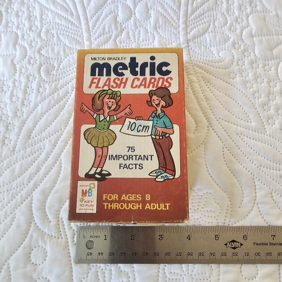Vintage Milton Bradley Metric Flash Cards 1970s Learning Toy - Picture 3 of 8